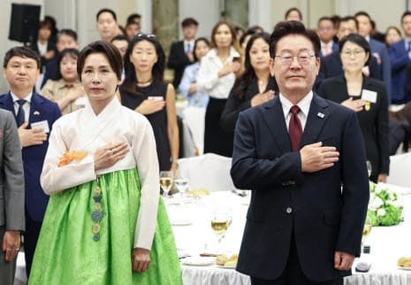 이 대통령, 伊 동포 만나 "투표권 행사 못하는 건 심각…뿌리찾기 추진"