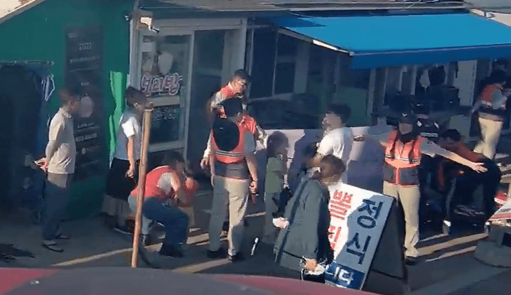 "호흡과 맥박이 없다" 간절곶 축제장서 쓰러진 30대 여성, CPR로 목숨 건져