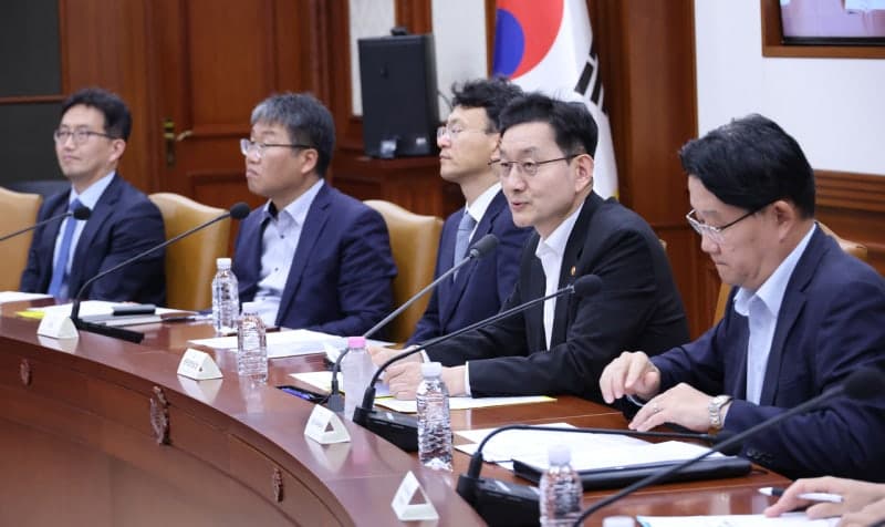 정부, 공직기강 다잡기 나서…"비위 행위 무관용·지방정부 점검 강화"