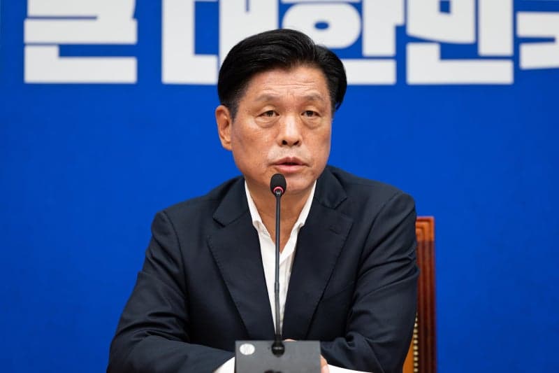 민주당, '8·17 전당대회' 준비시한 면제 부칙 의결…26일 전준위 구성