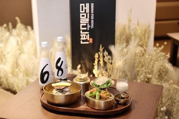 "이제는 치막이다" 교촌치킨, '바삭근위튀김'·'은하수 막걸리' 판매 매장 확대