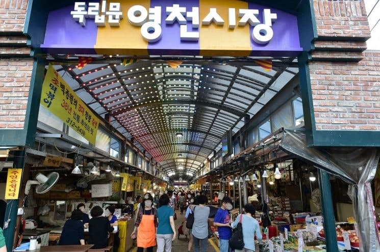 서울 영천시장 옥상 가건물 화재 30분 만에 완진, 인명피해 없어
