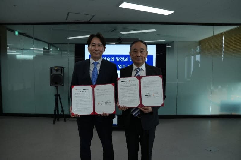 K-웹툰, 무대 위 '슈퍼IP'로...국립정동극장·한국만화영상진흥원 맞손