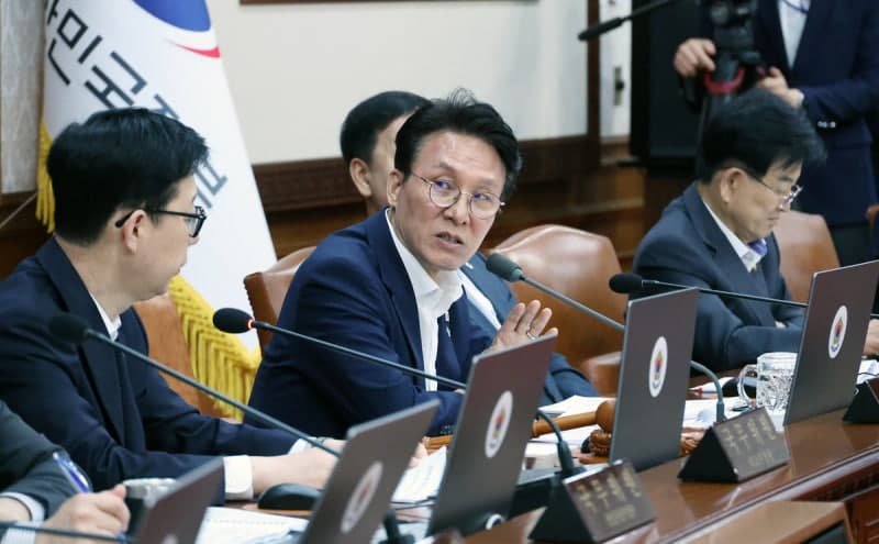 金총리, 잠실 봉쇄 시위에 "절대 용납 못할 심각한 불법 행위…단호히 대응"