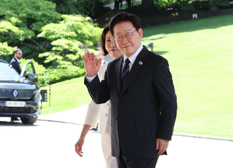이 대통령, 교황 방한 기대하며 평화·대화 강조