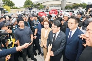 "잠실7동 2투표소 '대기표' 12명, 결국 투표 못해"