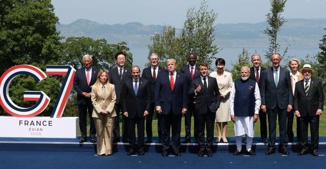李대통령, G7서 트럼프 만나 "北 문제 평화적 해결 주도해달라" 요청