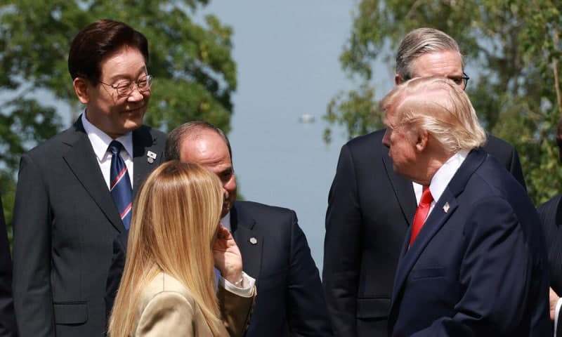 이 대통령, G7서 트럼프와 30초 대화 "북한 문제 평화적 해결 주도해달라"
