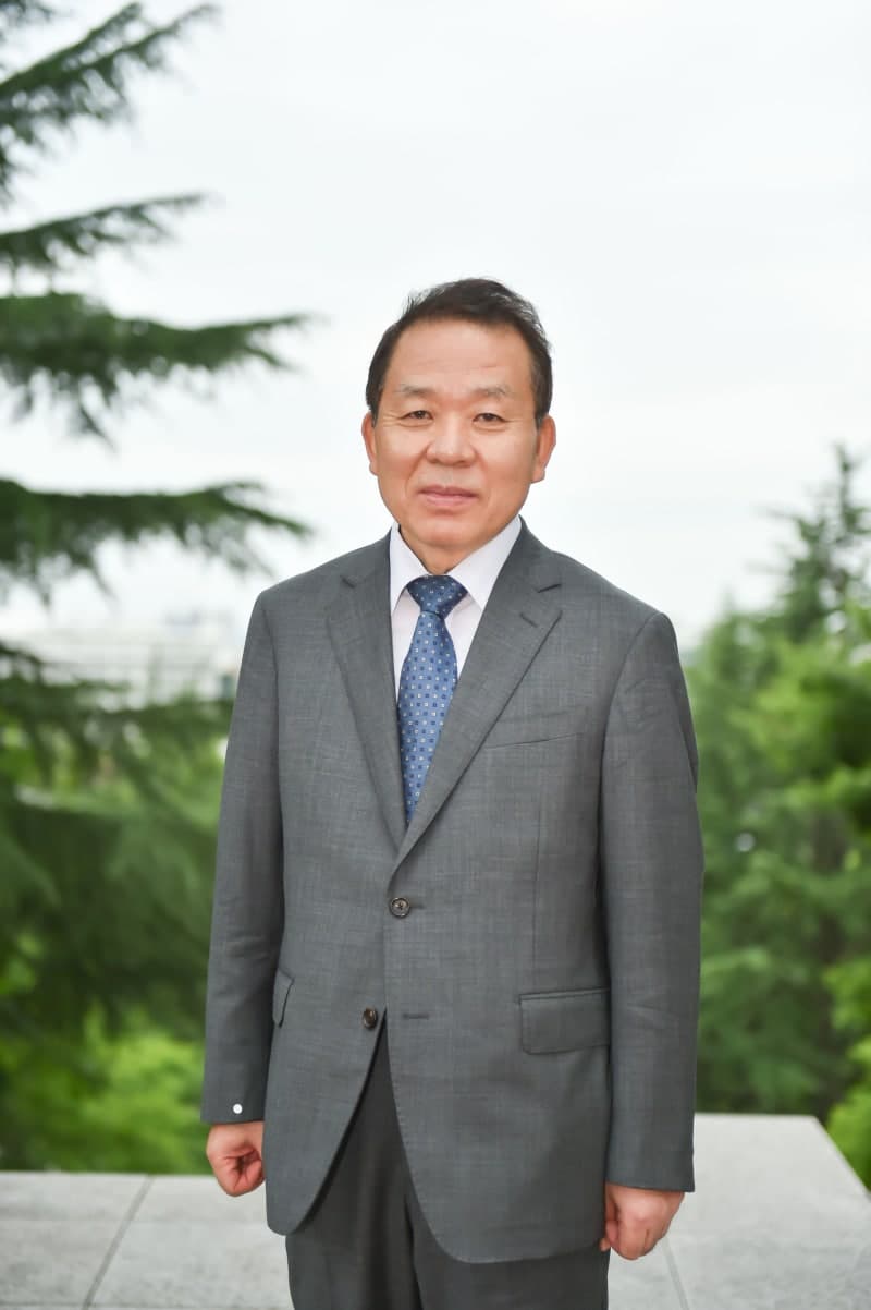 법무법인 율촌, 김이수 전 헌재소장 권한대행 영입…"헌법소원 경쟁력 강화"