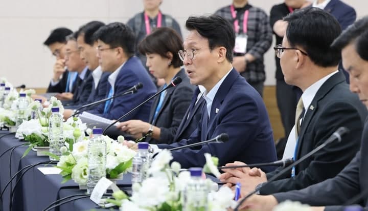 김민석 총리 "해상풍력 국가전략산업…공급망 경쟁력 강화 지원 아끼지 않을 것"
