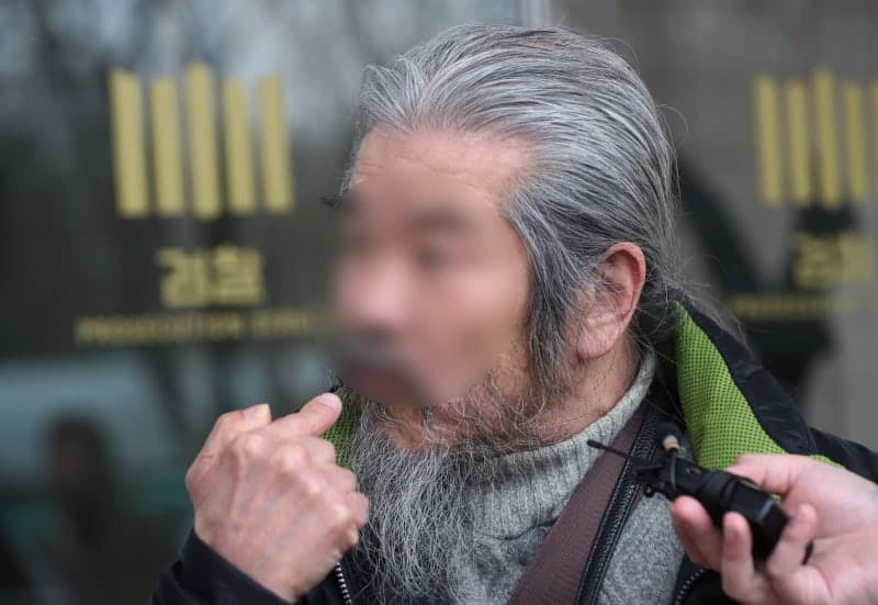 '전자발찌 훼손·무단외출' 조두순, 항소심도 징역 8개월·치료감호 선고