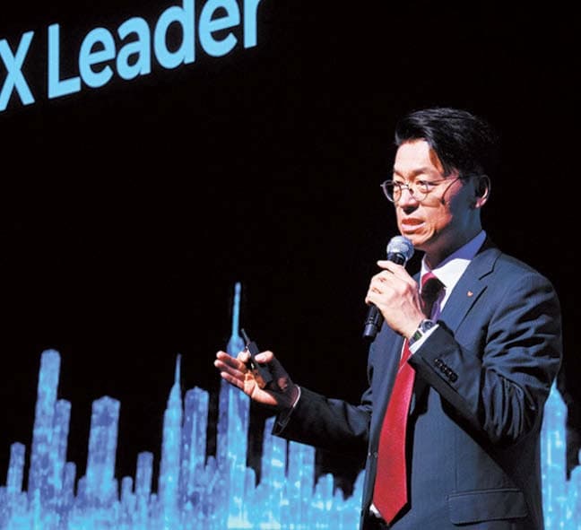 SK AX "기업 전체를 AI로 재설계할 것"…'AI로 기업경영 재설계' 시장 공략