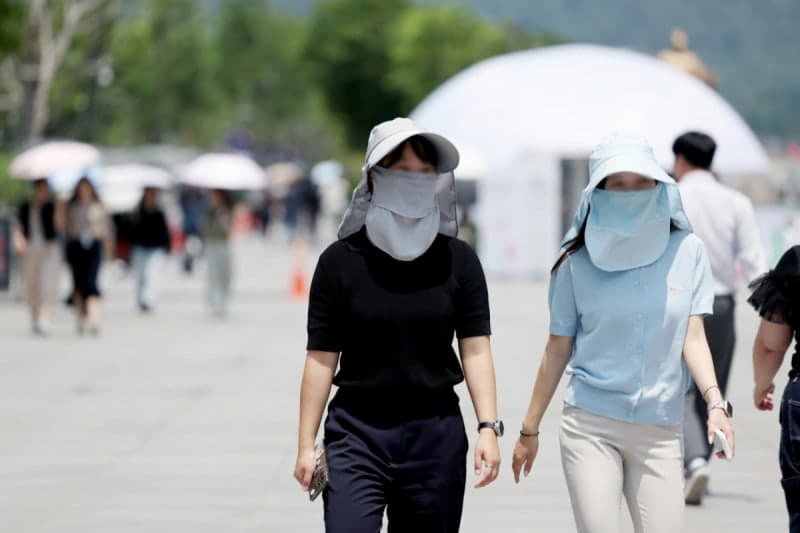 대구 군위·경북 경산·예천, 올해 첫 '폭염주의보' 발효…체감온도 33도 이상