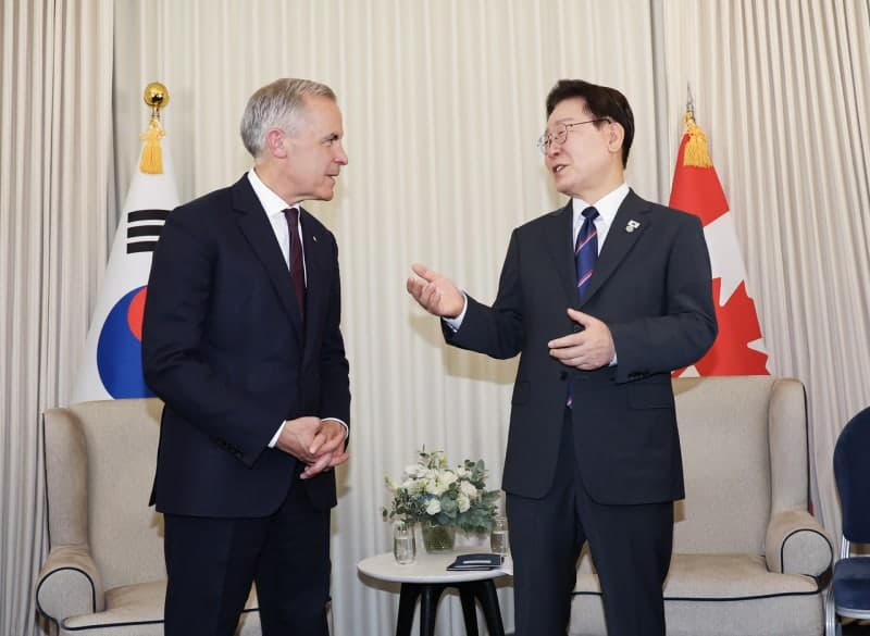 이 대통령, G7서 '방산강국 한국' 세일즈 외교…독일·캐나다 총리와 연쇄회담