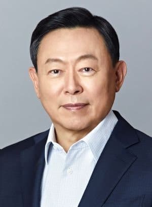 신동빈 롯데 회장, "AX는 그룹 생존 걸린 최우선 과제" 강조하며 AI 에이전트 개발자 실습