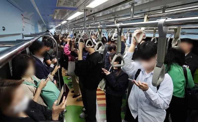 "퇴근 시간, 여자만 노리더라"…4호선 불암산행 '상습 폭행남' 논란 확산