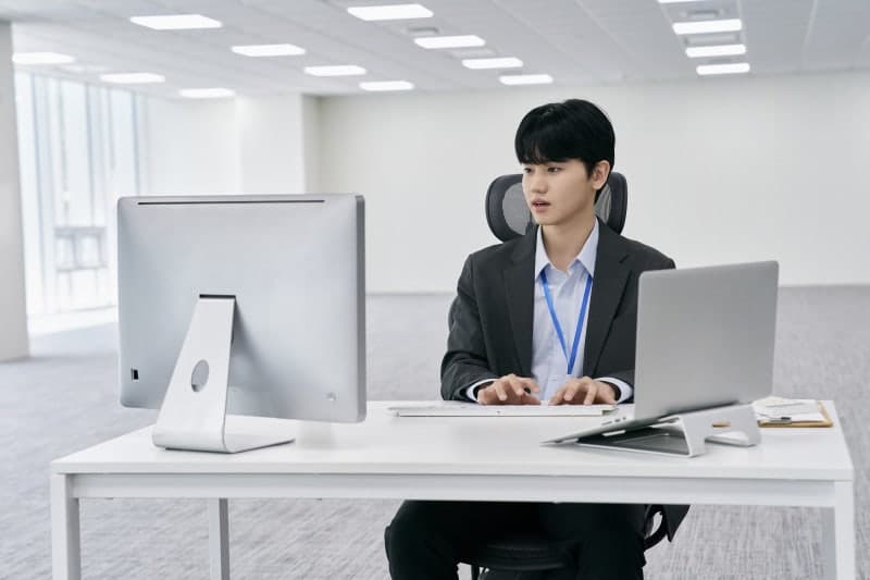 "힘들어도 버틴다"…업무 몰입도 높은 직장인, 스트레스 받아도 우울증 덜 겪는다