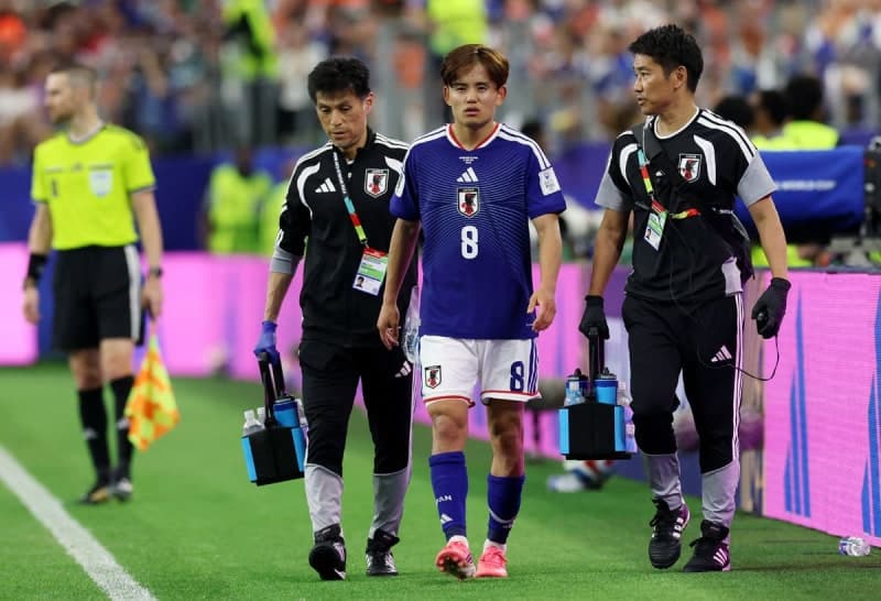 일본 에이스 구보, 네덜란드전 부상으로 '휠체어 타고 퇴장' 후 회복 훈련 제외