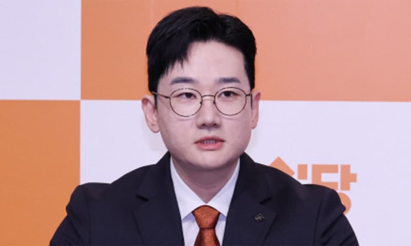 경찰, 개혁신당 정이한 전 부산시장 후보 '음료 테러 자작극' 의혹 수사