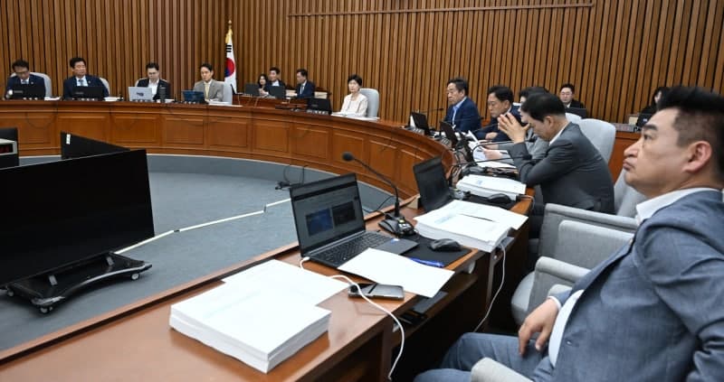 한성숙 국무총리 후보자 인사청문회 25~26일 개최…가족 증인 채택 두고 여야 충돌