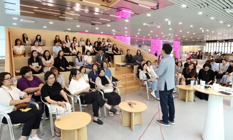 안민석 경기교육감 당선인, 부천·시흥·안산 경청투어…"고교 배정, 학생 생활권 기준 돼야"