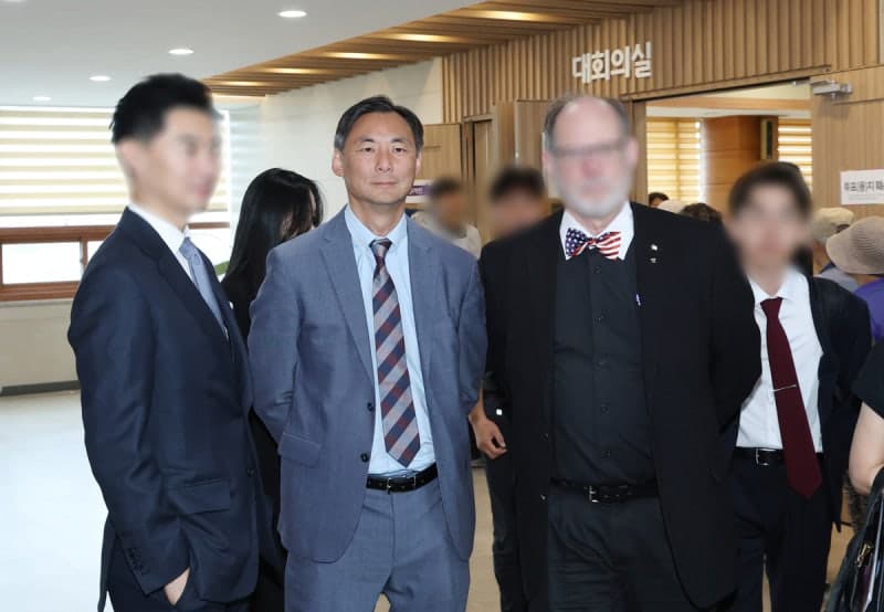 경찰, "모스 탄 부정선거 선동" 시민단체 고발인 조사