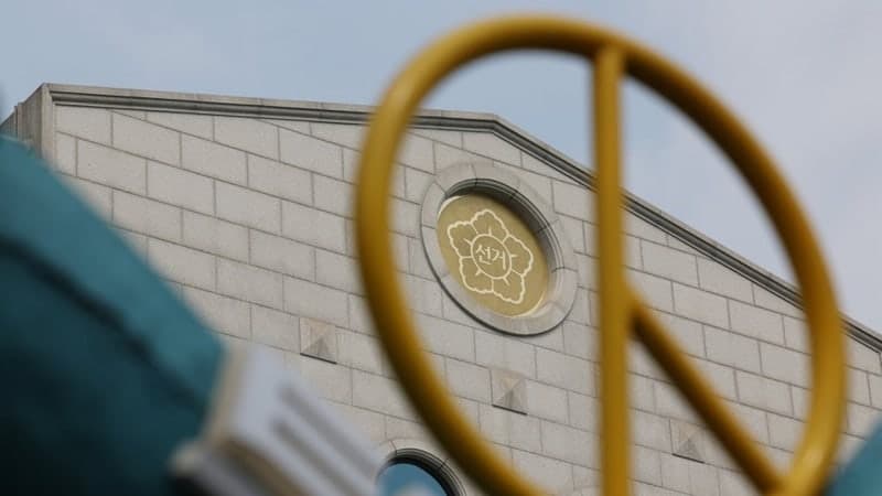 “꿀보직 끝판왕” 17개 시도 선관위원장, 한 달에 하루 출근