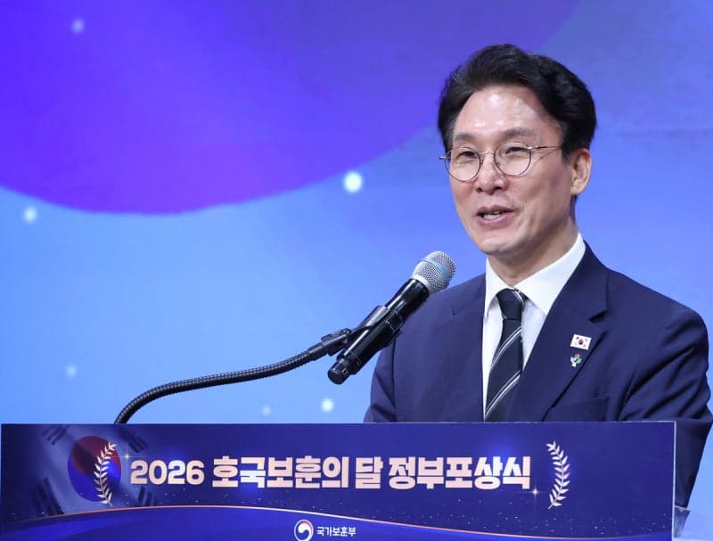 김민석 총리 "국회 돌아가면 '선관위 원포인트 개헌' 국회 통과 추진"
