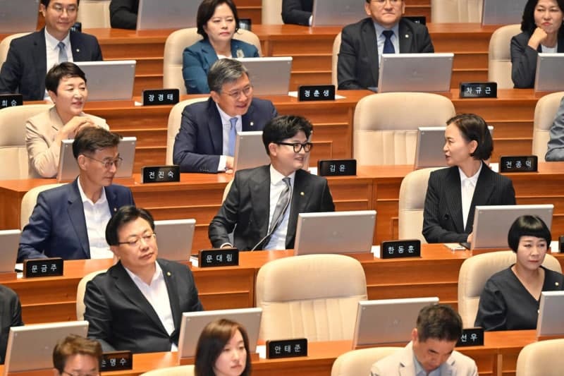 한동훈 "사전투표 없애고 본투표 연장이 오랜 생각"…국힘 '선거법 개정' 동참