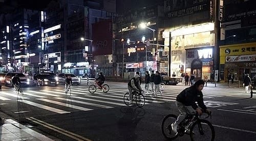 '도로 위 흉기' 브레이크 없는 픽시 자전거, 제동장치 제거 시 엄중 처벌된다