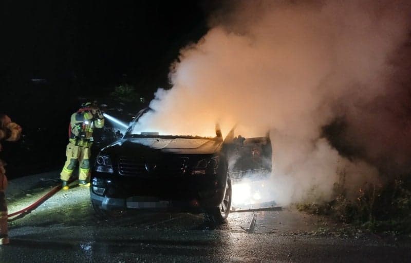 SUV 안에서 라이터 켰는데 '펑!'…정읍서 70대 운전자 2도 화상
