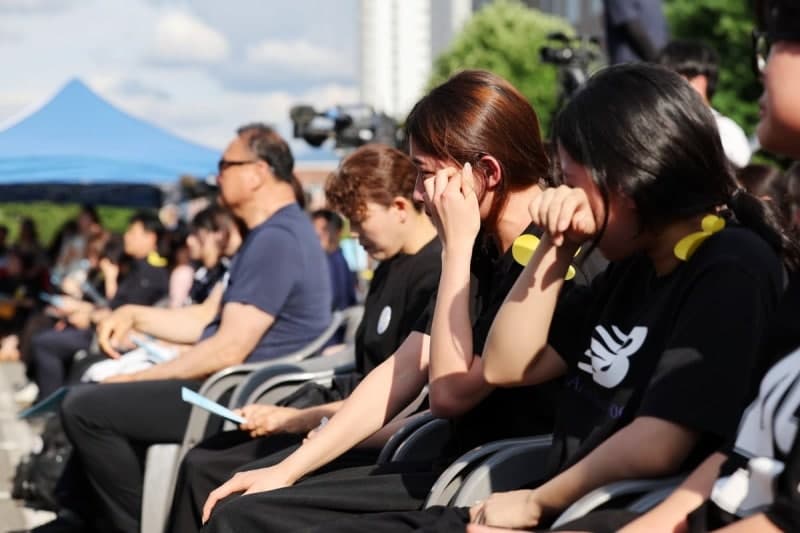 "착한 아이 채원이" 못다 피운 '응급구조사' 꿈 이뤘다…눈물 속 49재 엄수