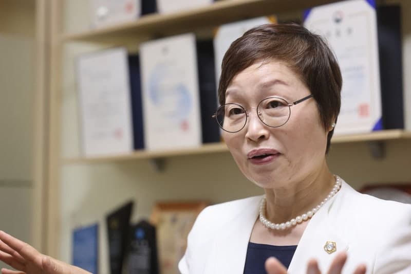 선관위, '투표지 인쇄축소 결정' 회의록 미제출…진상규명위원장 "'쌍둥이 득표'는 우연"