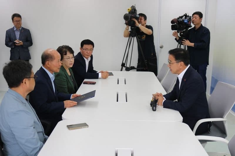 위성곤 제주지사 당선인 "제2공항 갈등 조기 해결 노력"… "2027년 상반기까지 매듭" 권고 수령