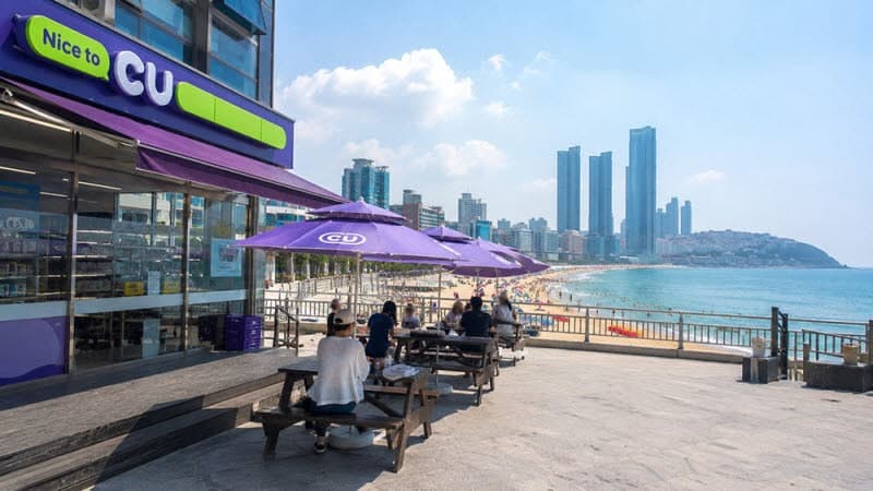 CU, 한 달 빠른 더위에 해변가 점포 매출 30% 증가…재고 5배 확대