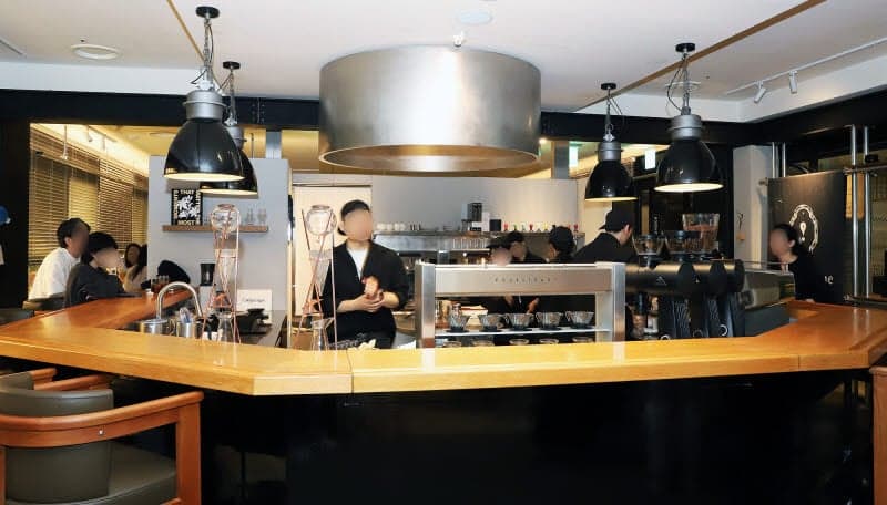 "커피 한 잔에 취향을"…신세계百 강남점, 스페셜티 커피 브랜드 '카테고릭' 선봬