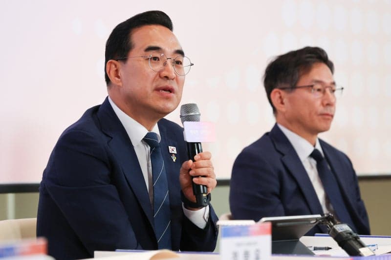 박홍근 "장애인연금 지급대상 확대 검토…내년 예산 반영 협의 중"