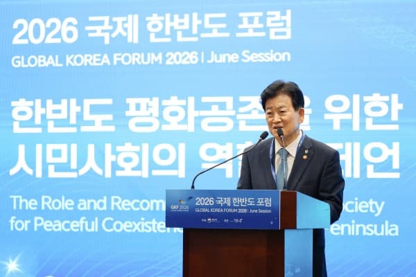 정동영 "트럼프 생일에 김정은 친서 도착했을 수도"...북미 친서외교 시작됐나
