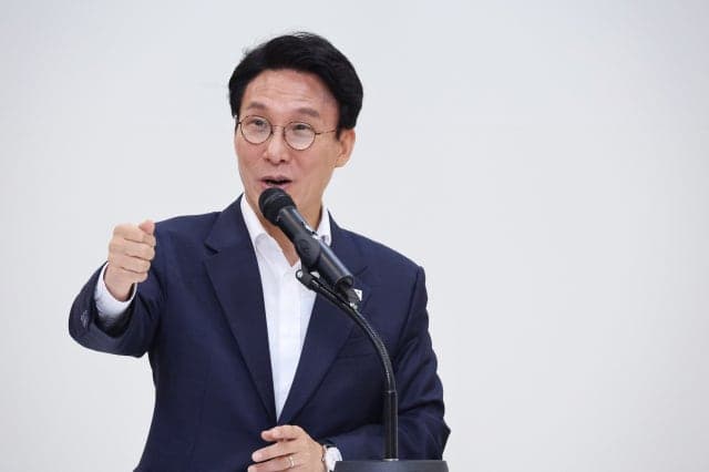 김 총리, 여권 지지율 하락에 "당이 큰 책임감 갖고 대통령 국정 뒷받침해야"