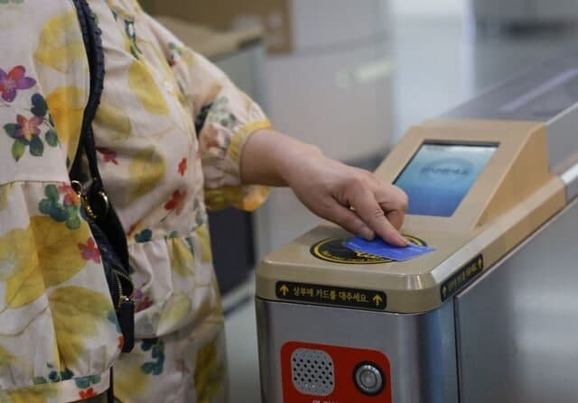 서울시, 지하철 무임승차 70세 상향 및 70세 이상 버스 무료 추진 본격 논의
