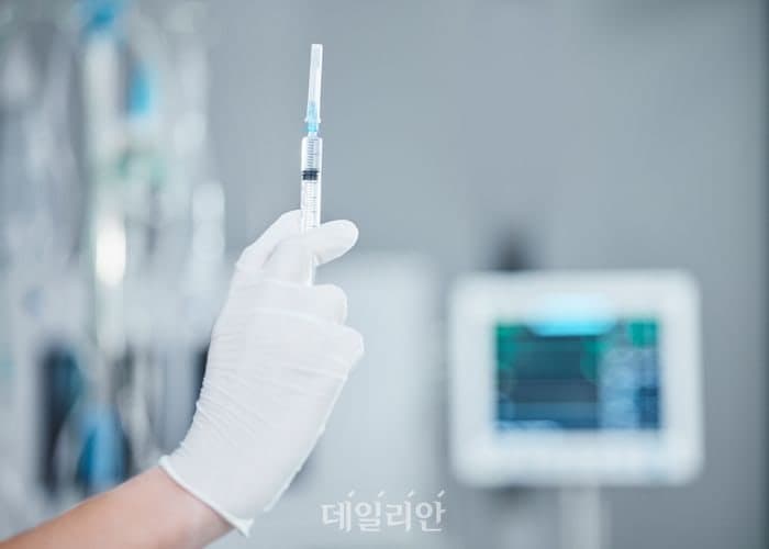 질병청, 2026-2027절기 독감 백신 1233만도즈 조달 계약 완료…SK바사·녹십자 등 6곳 공급