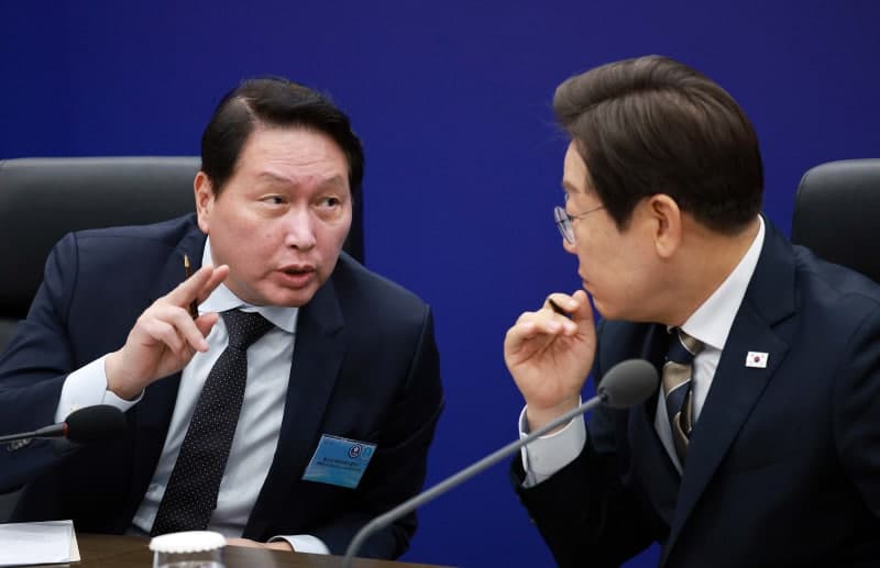 이재명 대통령, 이재용 회장과 회동…"삼성·SK 반도체 생산기지 호남에"