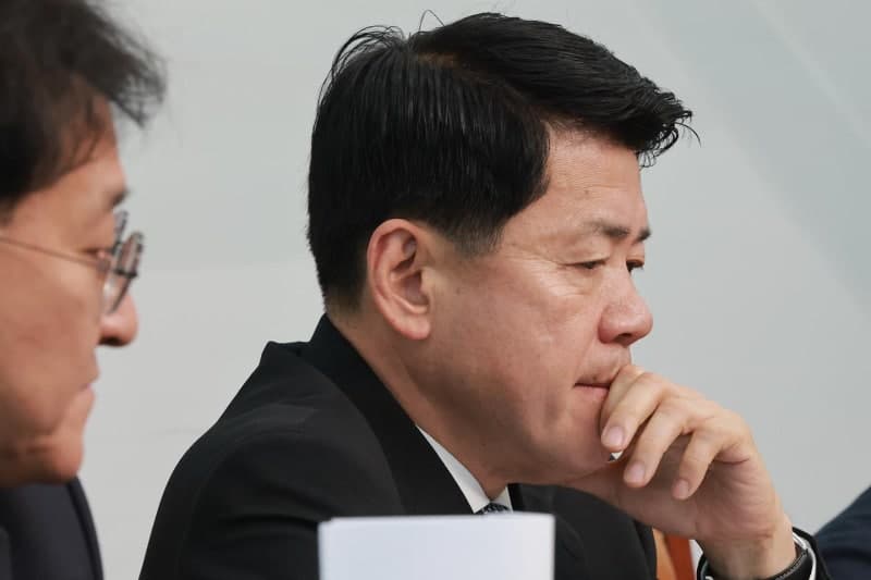 조국혁신당 "李정부 지지율 급격히 흔들려…동지들 허탈해한단 경고"