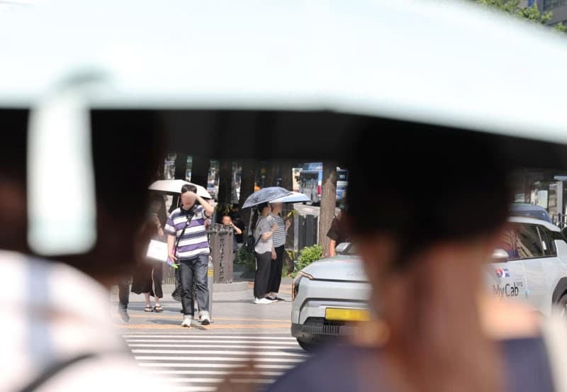 밤이 낮보다 더 뜨거워졌다…'체감온도 46도 이상' 극한 열 스트레스 노출 10억명 증가