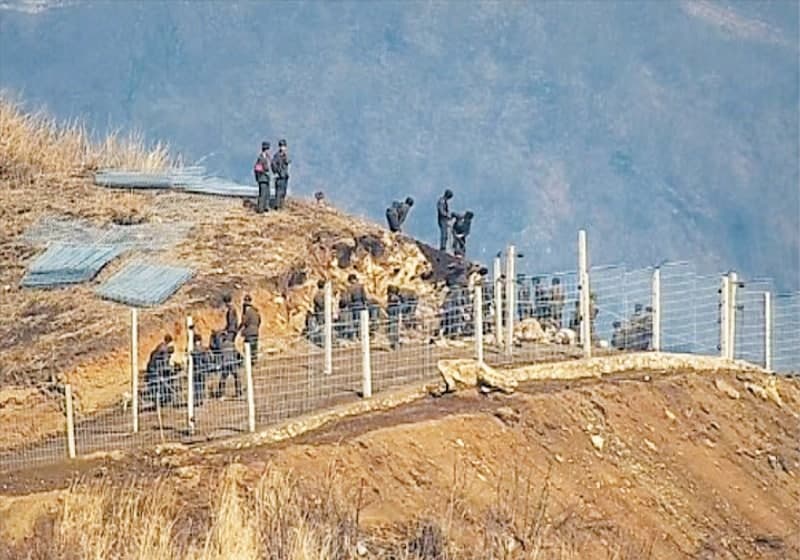 국방부 “北 철책 설치, 명백한 정전협정 위반”…유엔사는 신중