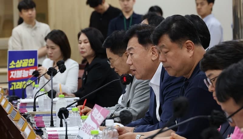 최저임금 논의 시작, 자영업자 경영난에 동결 요구 빗발