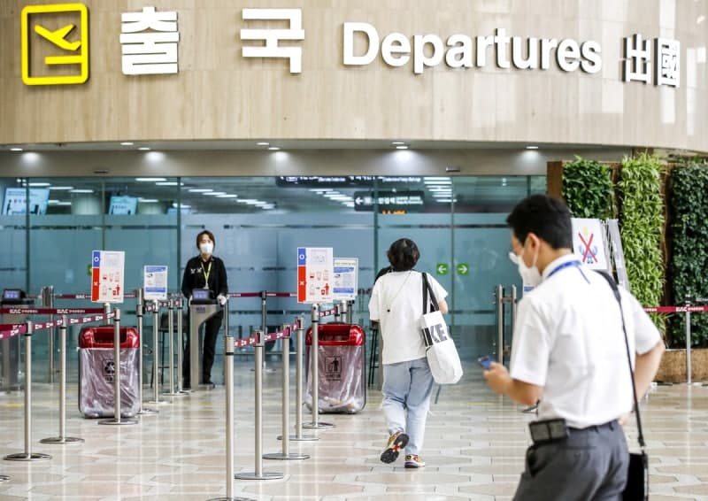 "다들 일본여행 가더니" 한국인 13조원 쓸 때 일본인은 4조원…대일 여행적자 '사상 최대'