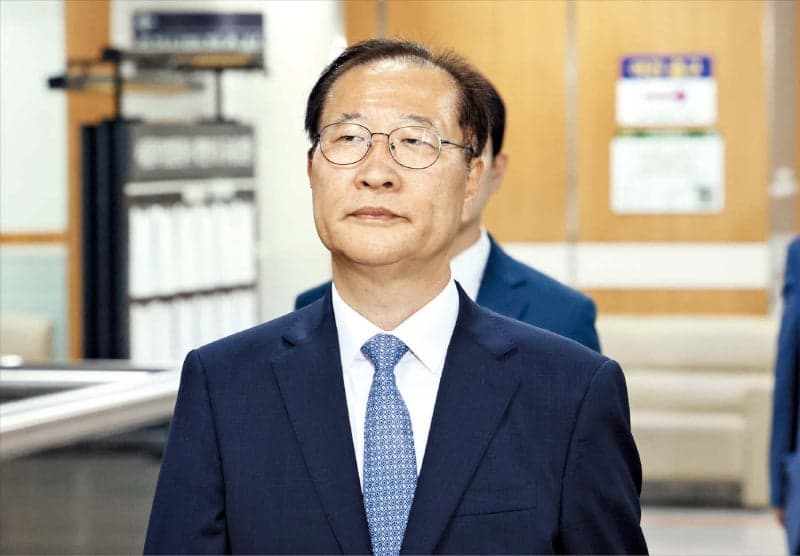 박성재 1심 징역 25년, "내란 성공할 줄 알고 가담" 법정구속…구형보다 5년 높아