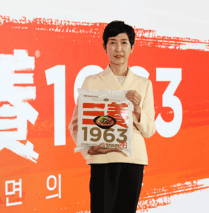 김정수 삼양식품 회장 "완벽한 준비보다 첫걸음이 중요", 불닭 성공 비결은 닭 1200마리 사용한 소스