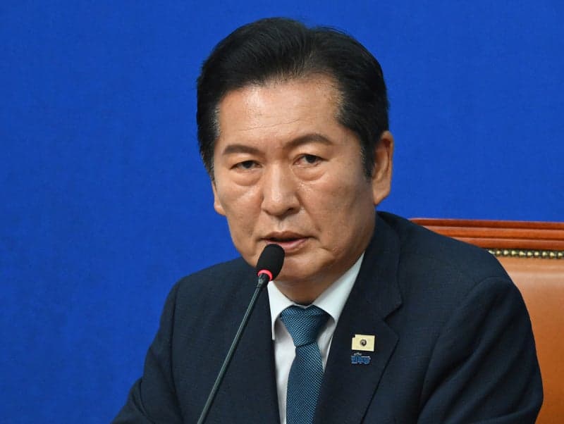 정청래, 연임 도전 공식화 "분열하면 패배…이재명 끝까지 지킬 것"